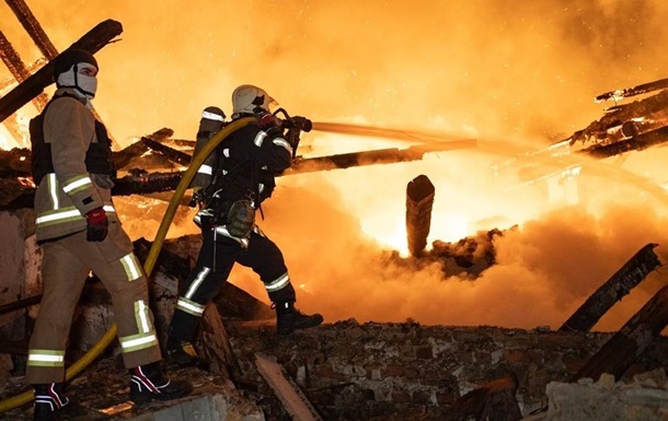 Россияне нанесли удар по промышленному объекту на Винниччине