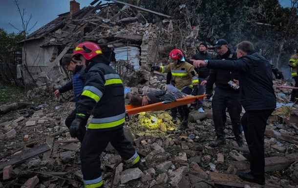 Удар РФ: є влучання ракет і дронів на 20 локаціях