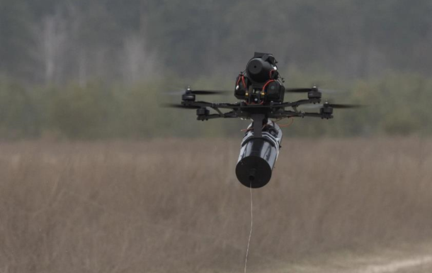 Росіяни вдарили дроном на оптоволокні по авто у Краматорську