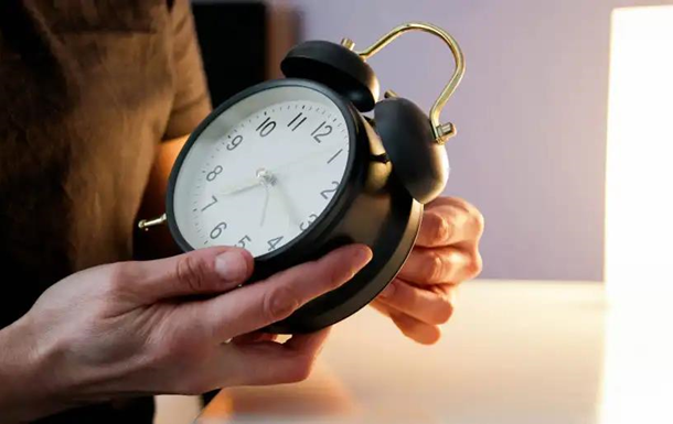 Когда Украина переведет стрелки на зимнее время