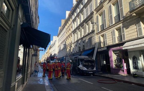У Парижі біля резиденції прем єра прогримів вибух