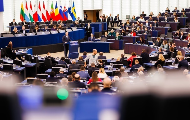 Европарламент упростил лишение безвиза стран