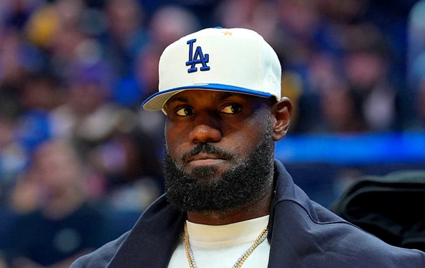 ЛеБрон пропустить стартовий матч сезону через травму