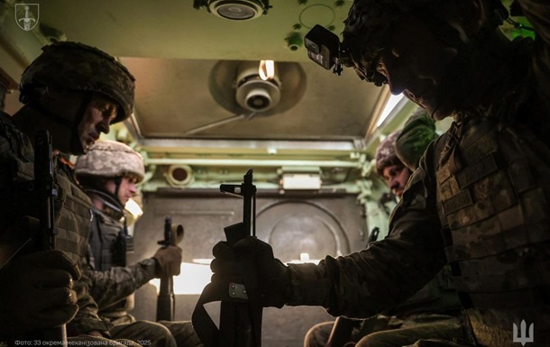 Бої з армією РФ тривають на 11 напрямках - Генштаб