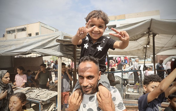 Тисячі мешканців Гази повертаються додому