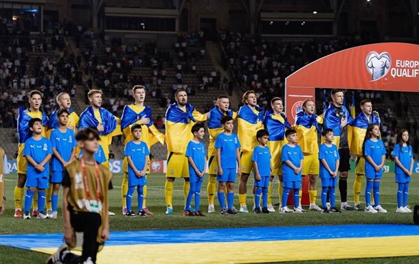 Стал известен состав украинской сборной на матч с Исландией