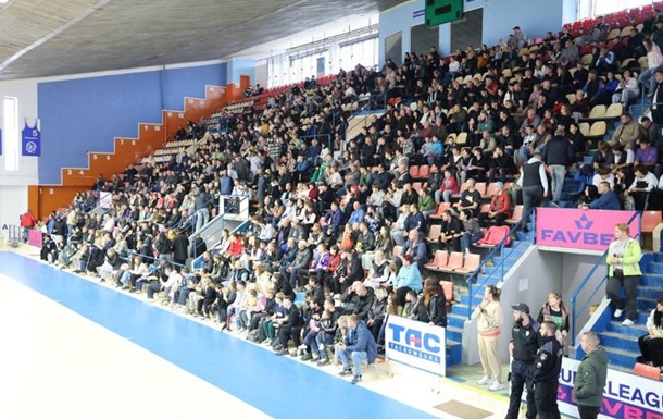 У Миколаєві вперше за час війни дивилися баскетбол