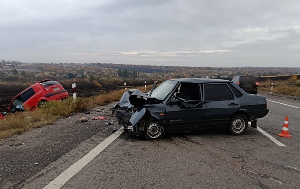 В ДТП на Харьковщине пострадали семь человек