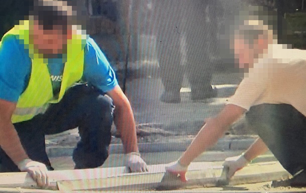 На Львівщині заступник командира відправляв солдатів класти бруківку