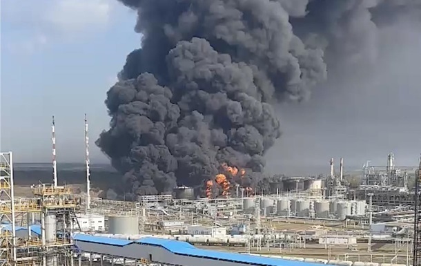 МЕА озвучило прогноз щодо відновлення НПЗ в Росії