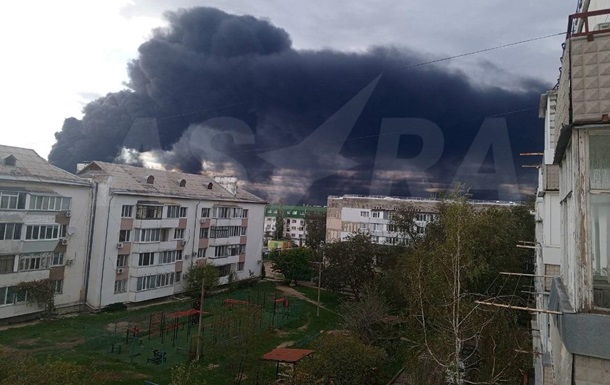 Во время атаки на нефтебазу в Крыму сгорели трое рабочих - СМИ