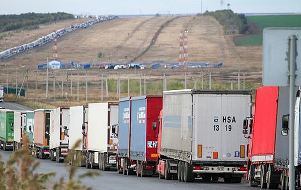 Казахстан блокирует фуры в Россию в поисках подсанкционных товаров