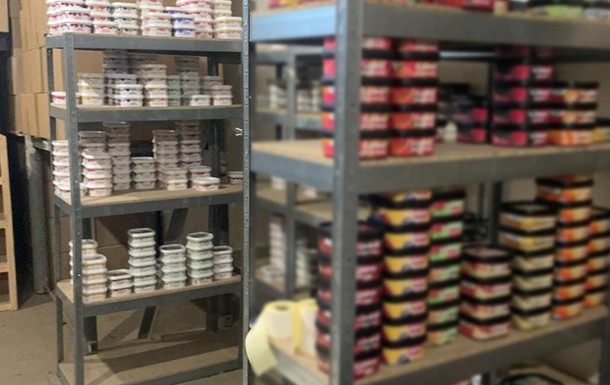 В Одесі підпільно виготовляли тютюнову продукцію