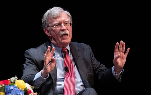 Бывшему советнику Трампа предъявили обвинения