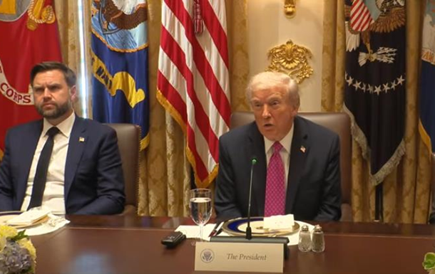 Трампу показали мапи  больових точок  РФ - ЗМІ