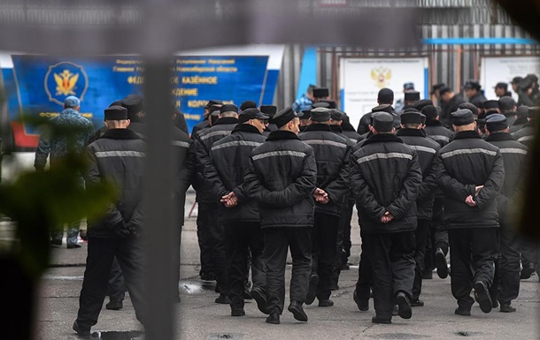 В Росії доходи в язнів перевищують зарплати вчителів - СЗР