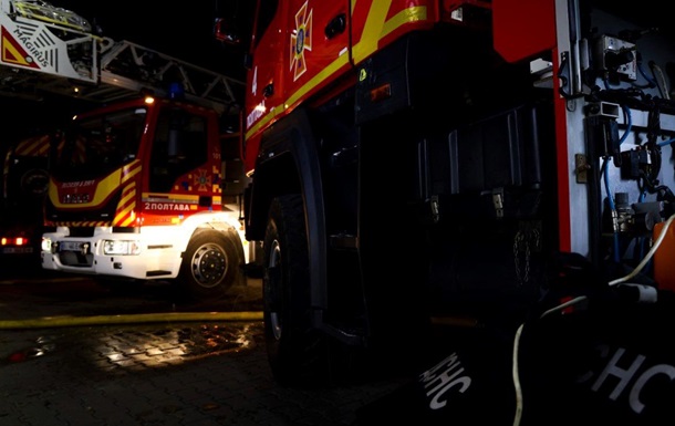 РФ ударила по Полтаві: пожежа охопила склад