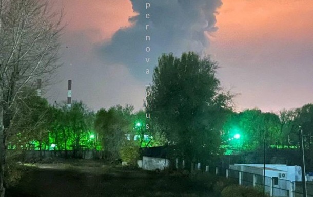 Атака на РФ: в Оренбурге и Самаре горят газзавод и НПЗ