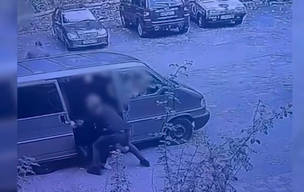 В Киеве полицейские избили мужчину возле ТЦК: избрана мера пресечения