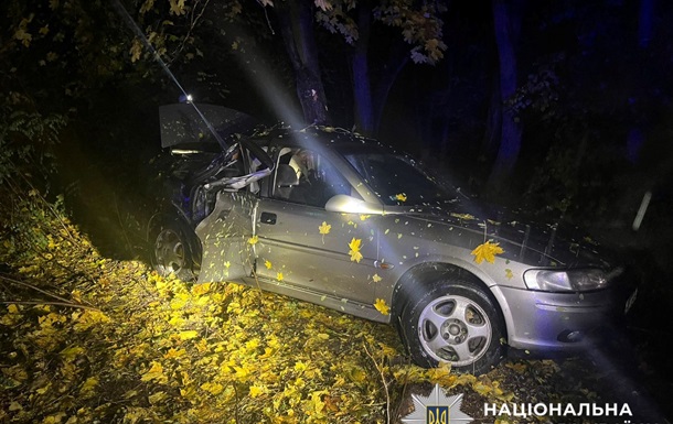 На Киевщине 15-летний водитель съехал в кювет: есть жертва и 6 пострадавших