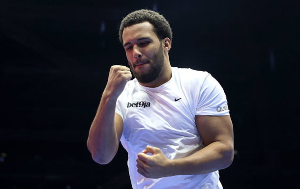 Екс-чемпіон світу: Ітаума поки не готовий до бою з Усиком