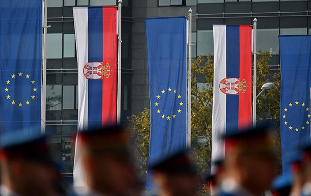 Европарламент потребовал, чтобы Сербия ввела санкции против РФ