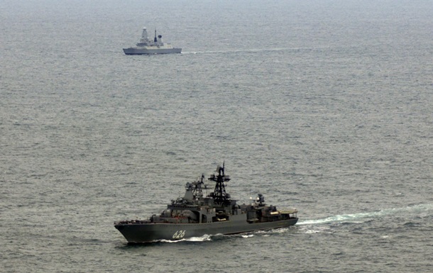 Британия перехватила российское военное судно в своих водах