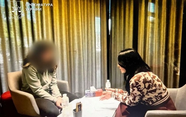 Допомагала ґвалтувати власну доньку: судитимуть жінку та її співмешканця