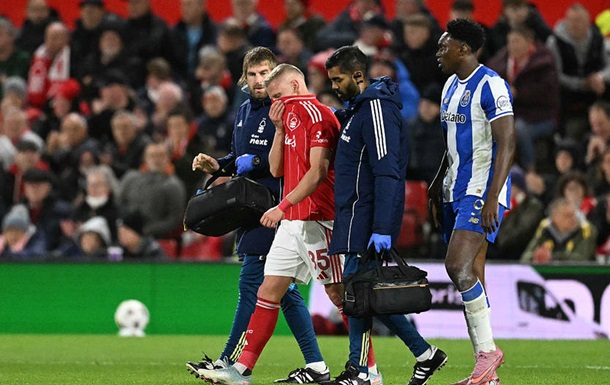 Зінченко не дограв матч із Порту через травму