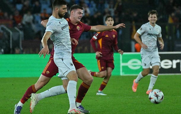 Рома с Довбиком не справились с Викторией