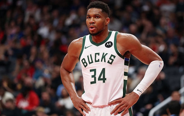 Адетокумбо с результатами первых двух игр сезона вошел в историю НБА