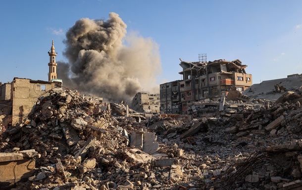 Израиль нанес удар по центральной части Газы