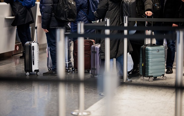 Третий вечер подряд: аэропорт Вильнюса прекратил работу