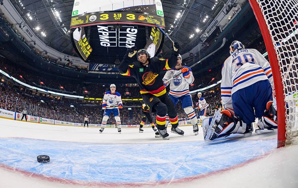 НХЛ: Ванкувер и Калгари празднуют победы