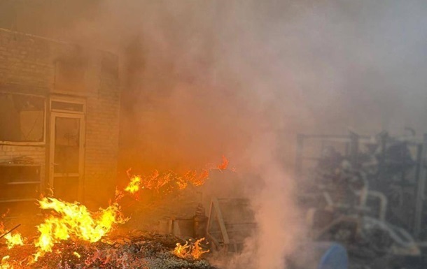 Россияне ударили беспилотниками по Чернигову: есть раненые