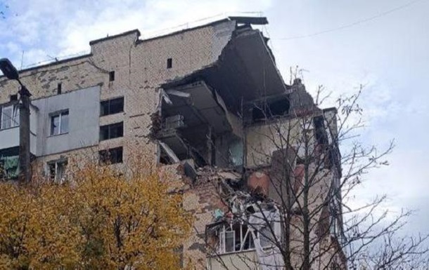 В Хмельницком взрыв разрушил многоэтажный дом