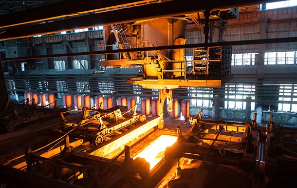 Росія починає скорочувати військове виробництво - ЦПД