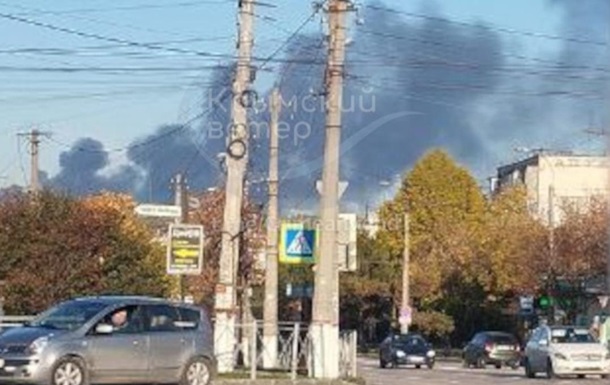 В Крыму гремели взрывы: загорелась нефтебаза