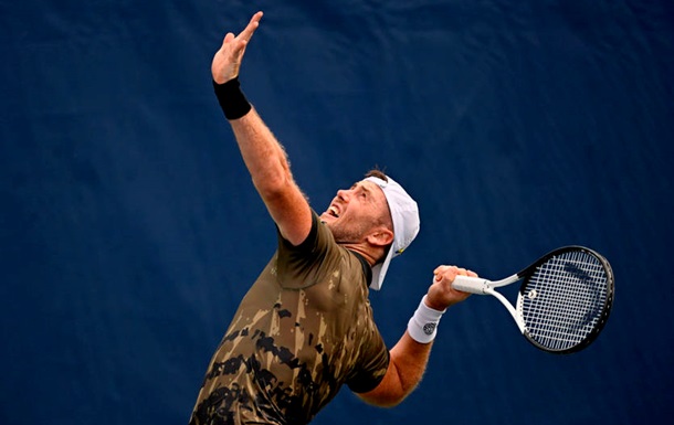 Украинский теннисист прервал неудачную полосу и одержал серию побед