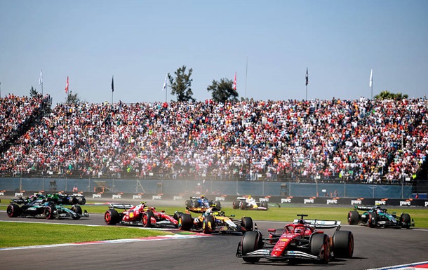 Леклер: После Гран-при Мексики у Феррари сохраняются шансы быть вторыми