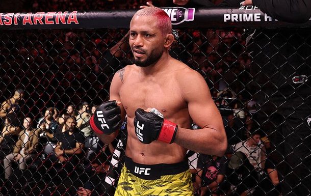 Боец UFC попал в ДТП: машина получила боковой удар