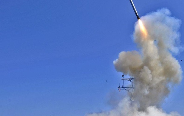 Далекобійна зброя як фактор впливу на Росію у переговорах: коли Україна отримає 