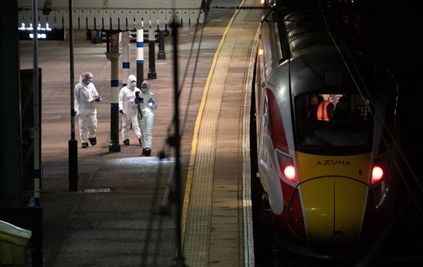 У Британії сталася різанина у поїзді: 10 поранених