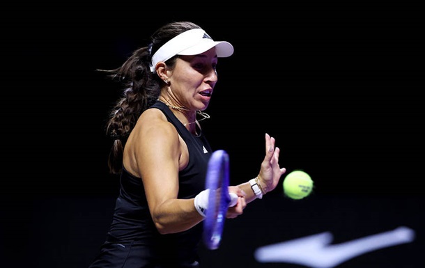 В трехсетовом поединке двух американок на WTA Finals победу одержала Пегула