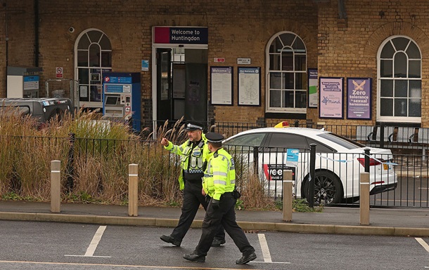 Масова різанина в потязі у Британії: стали відомі нові деталі