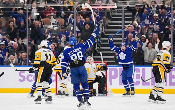 НХЛ: Торонто в тяжелой борьбе победил Питтсбург