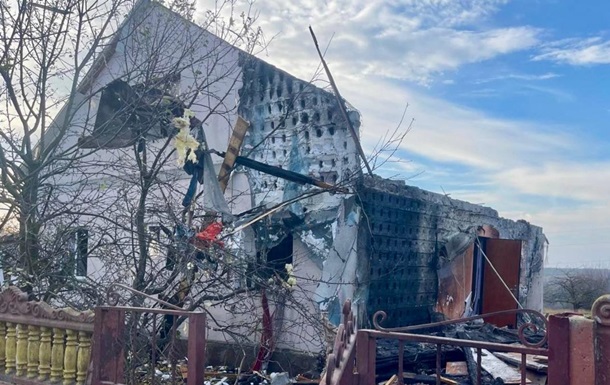 У передмісті Харкова шість постраждалих через атаку  шахедів 