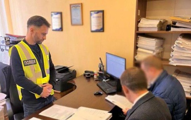 Переплатили за генератори майже 5 млн: посадовець КМДА отримав підозру
