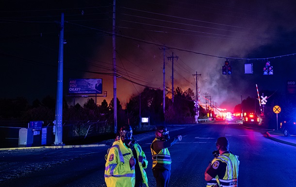 Падение грузового самолёта в США: погибло 7 человек, 11 пострадали