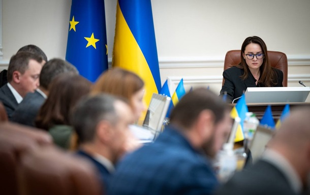 Кабмин утвердил программу выплат в размере 6500 гривен